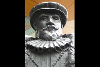 Close up head and shouldeers of bronze statue of Spanish explorer, Pedro Fernandez de Quiros