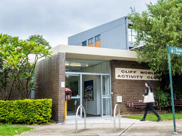Cliff Noble Community Centre front entrance of building