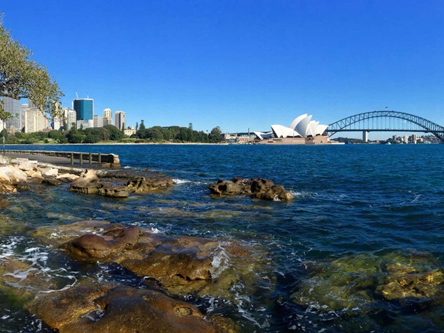 View of Yurong (Mrs Macquarie’s Point) to Dubbagullee (Bennelong Point) across Sydney Harbour